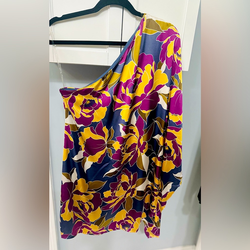 Brand : Emily Wonder                              Size: Small   Condition: New